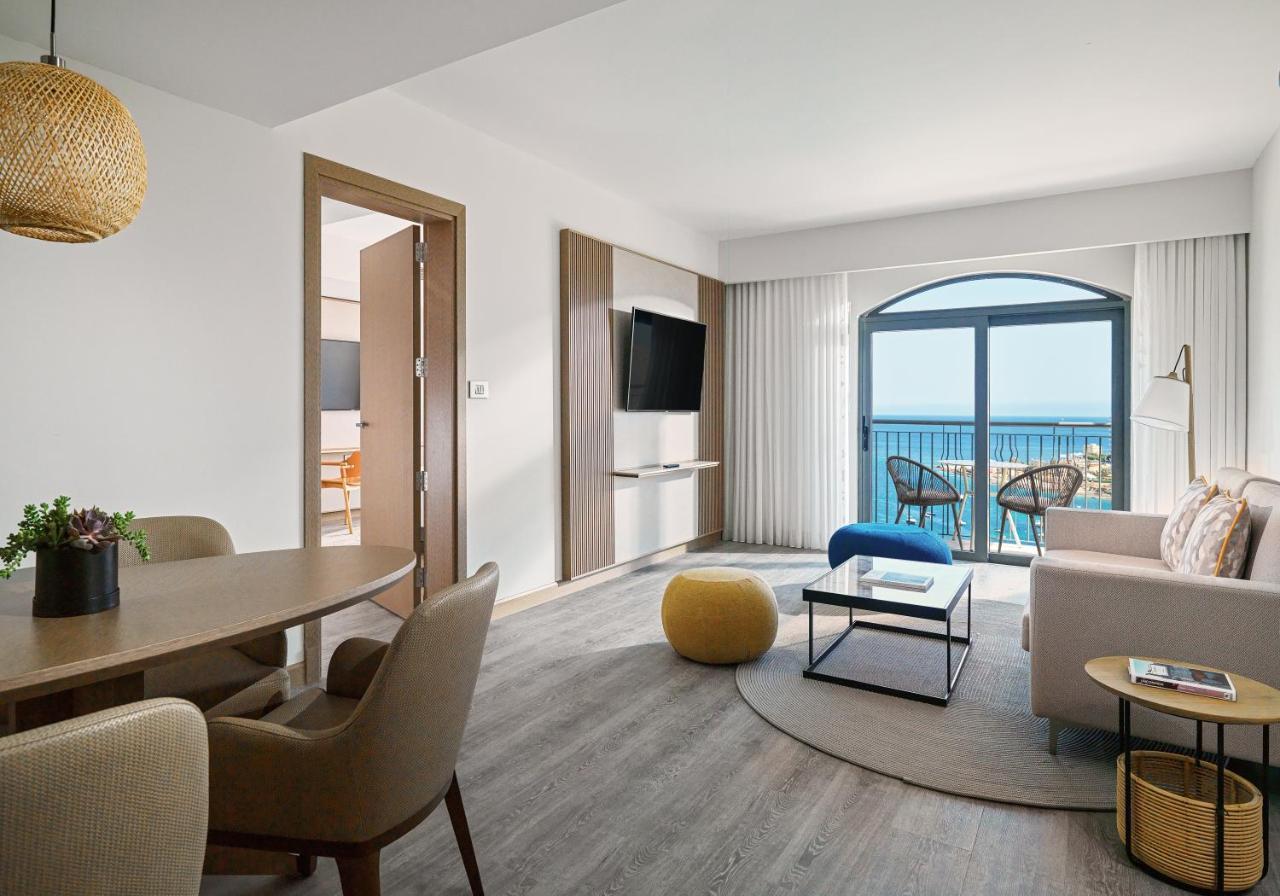 Malta Marriott Resort & Spa St. Julian's Exterior foto Suite at the Hilton Tel Aviv