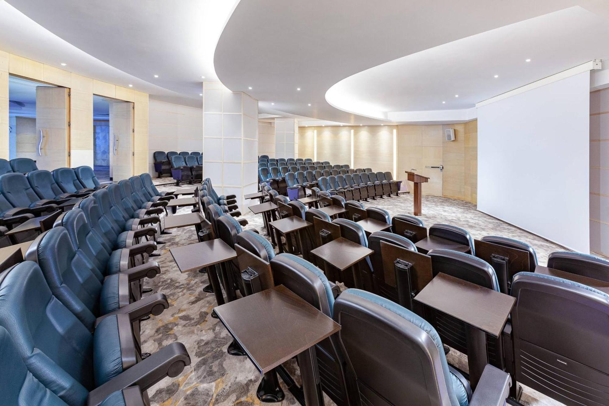 Malta Marriott Resort & Spa St. Julian's Exterior foto The University of Law's London Campus